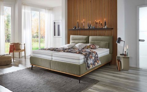 Moderní postel s dřevěným podstavcem LS23 Indra